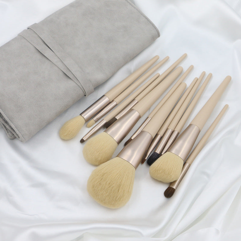 12 Essential Makeup Brushes - For All Looks